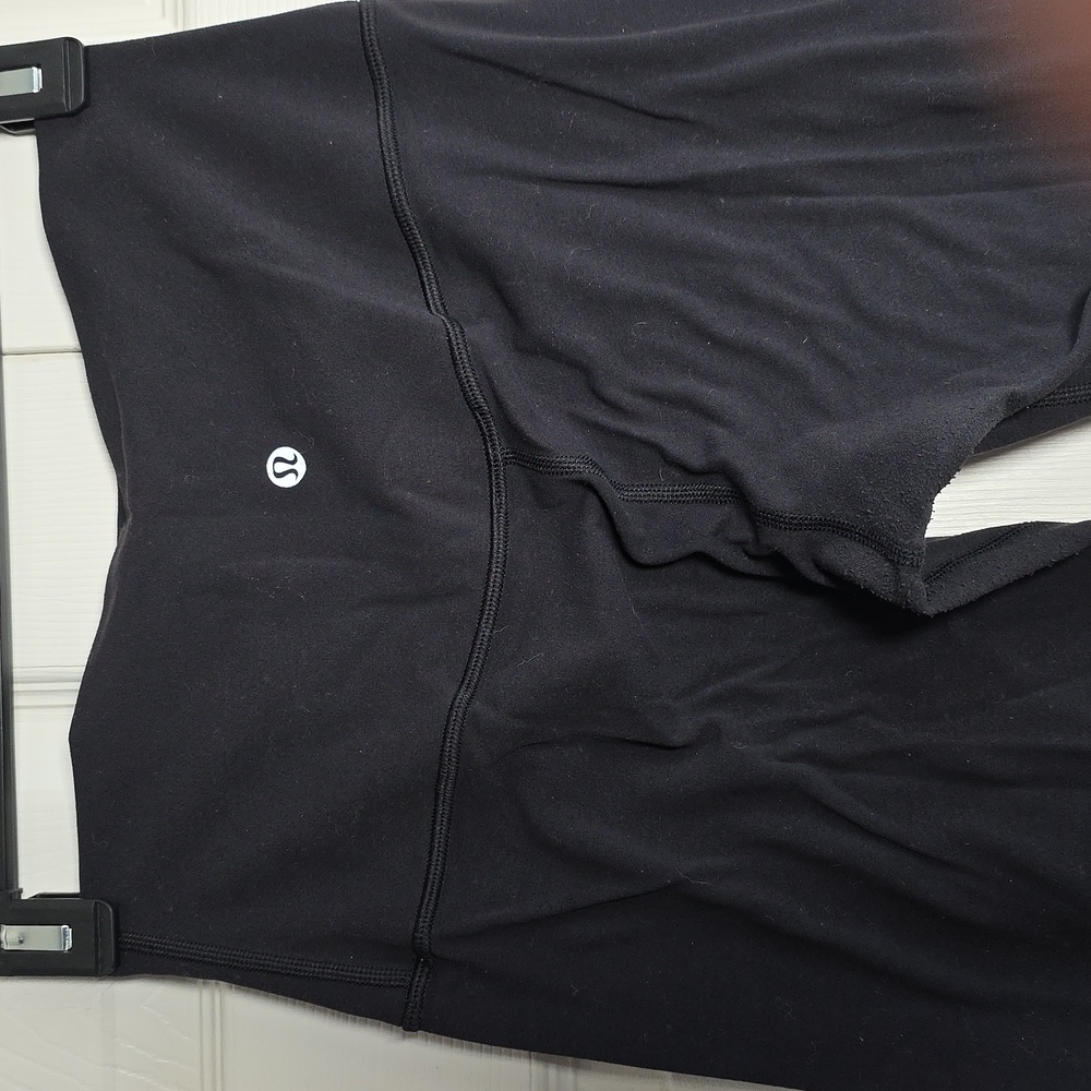 Lululemon Athletica Black Cropped Leggings Size 6 - Picture 5 of 12